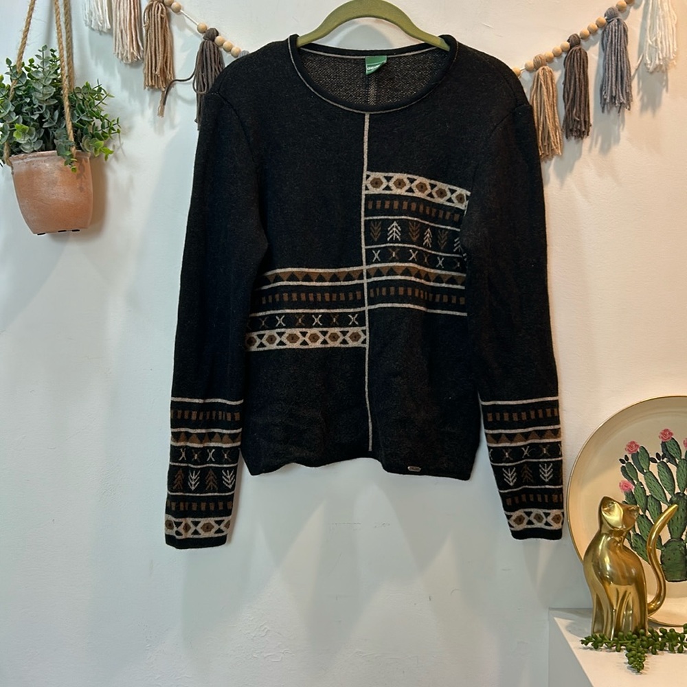 Vintage 100% wool scoop nexk tribal sweater